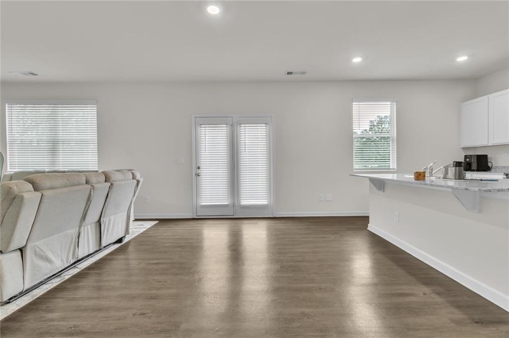 23 Embry Boulevard Property Photo 8