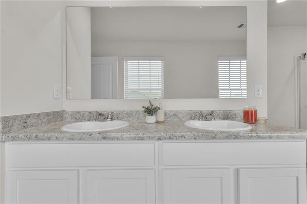 23 Embry Boulevard Property Photo 32