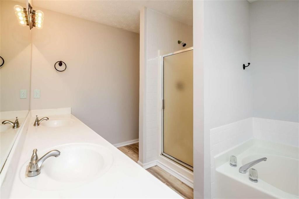 3170 Lakecrest Drive Property Photo 12