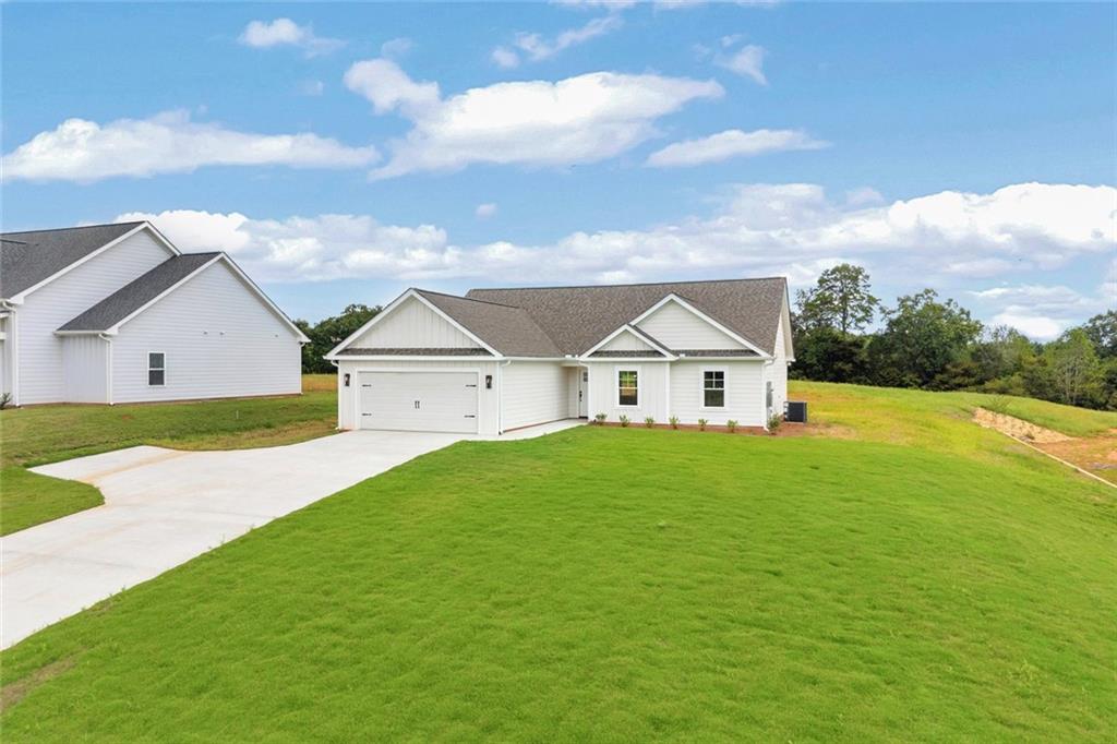 653 Racetrack Road Property Photo 3