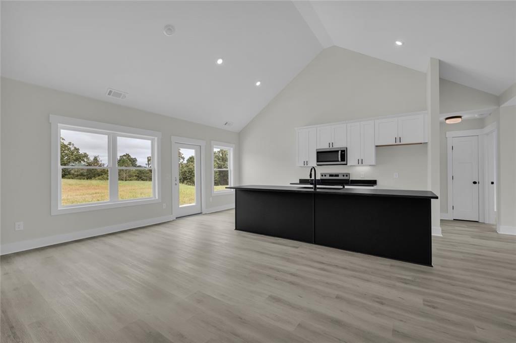 653 Racetrack Road Property Photo 11
