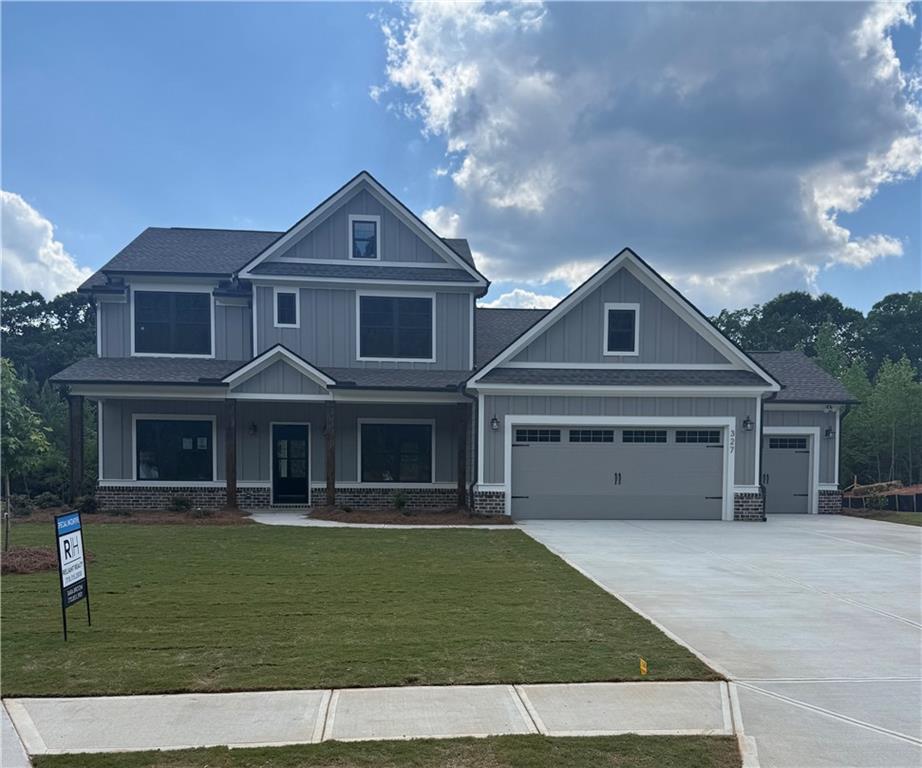 327 WESLYN Drive