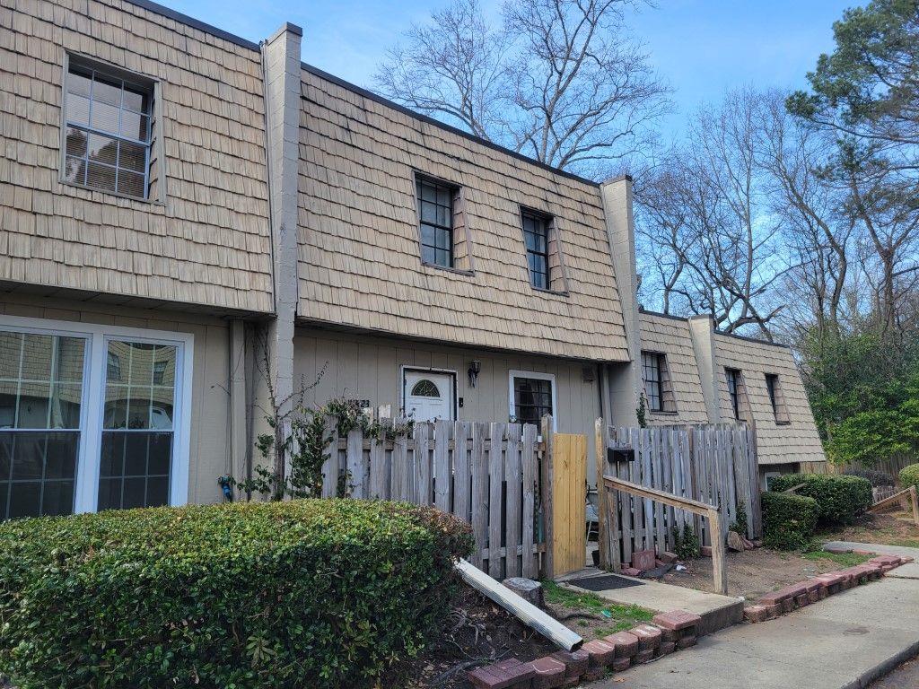 6423 Woodstone Terrace Property Photo 1