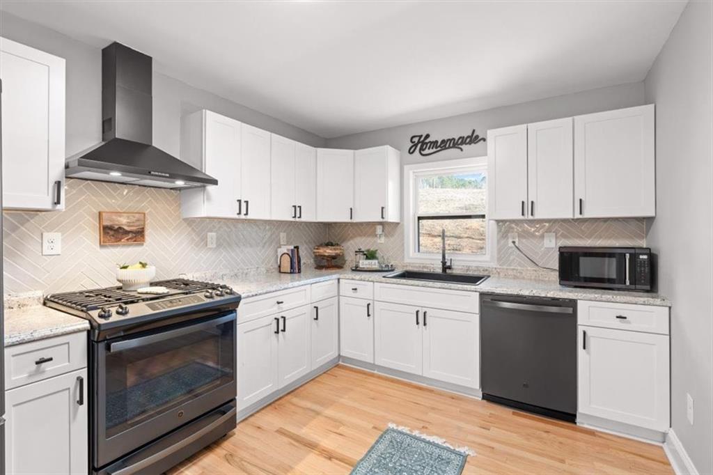 80 Hand Road Property Photo 10