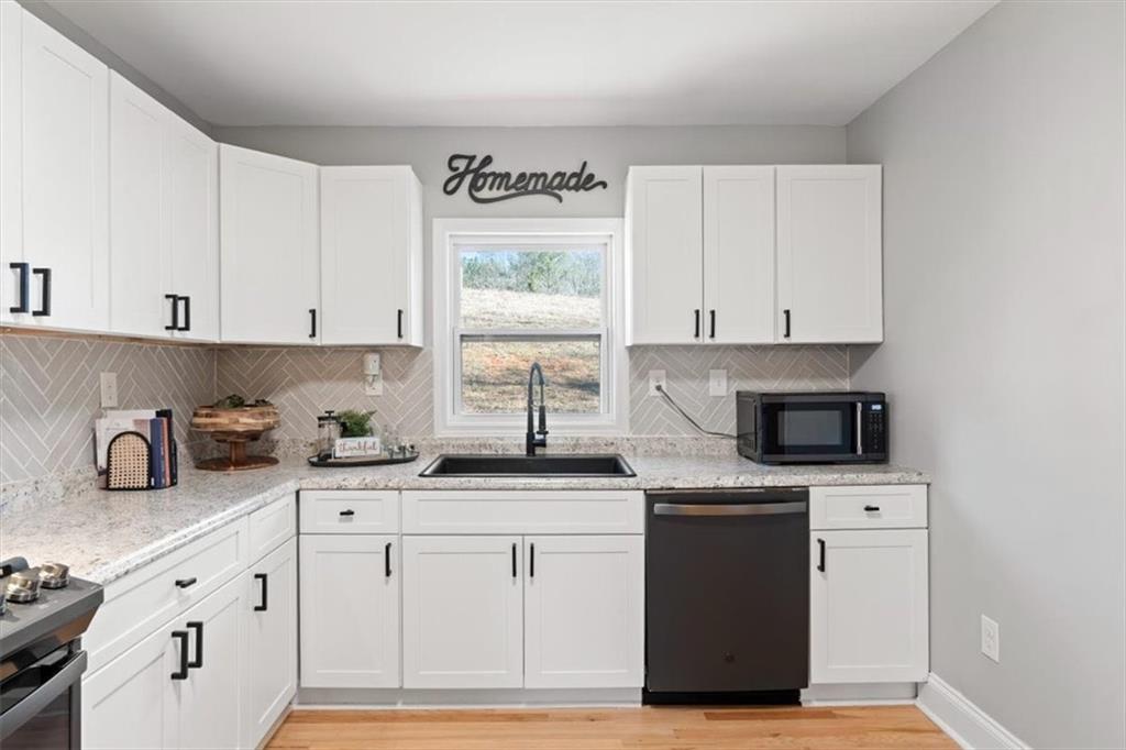 80 Hand Road Property Photo 11