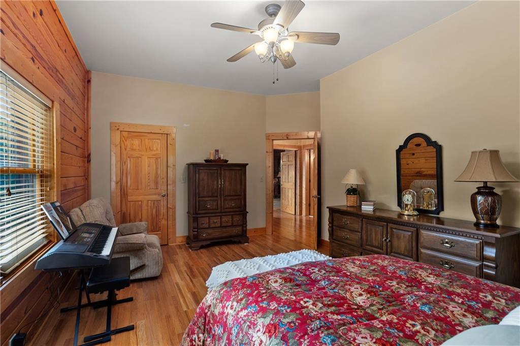729 Huckleberry Way Property Photo 24