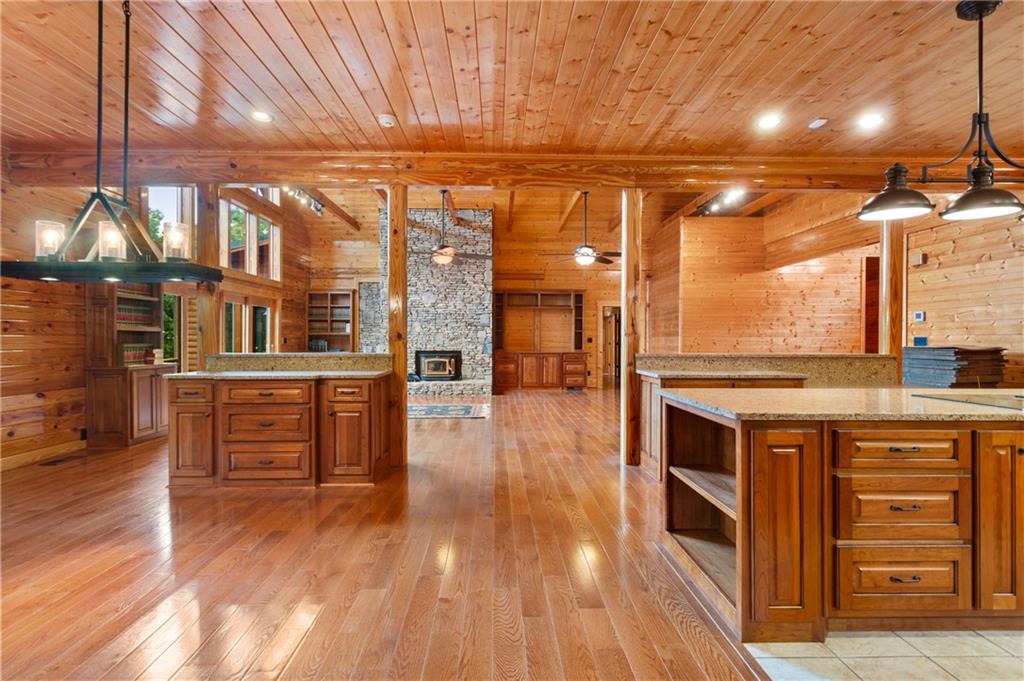 729 Huckleberry Way Property Photo 25