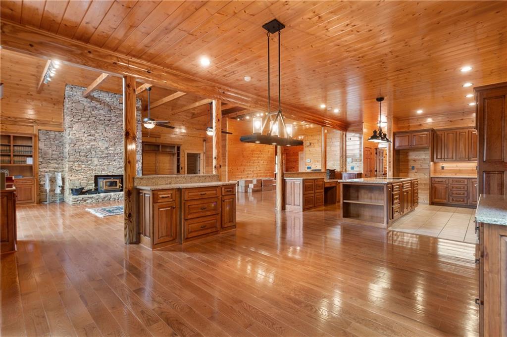 729 Huckleberry Way Property Photo 30