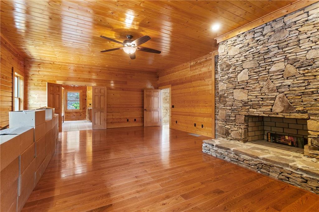 729 Huckleberry Way Property Photo 41