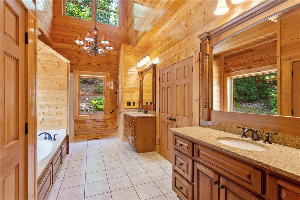 729 Huckleberry Way Property Photo 43