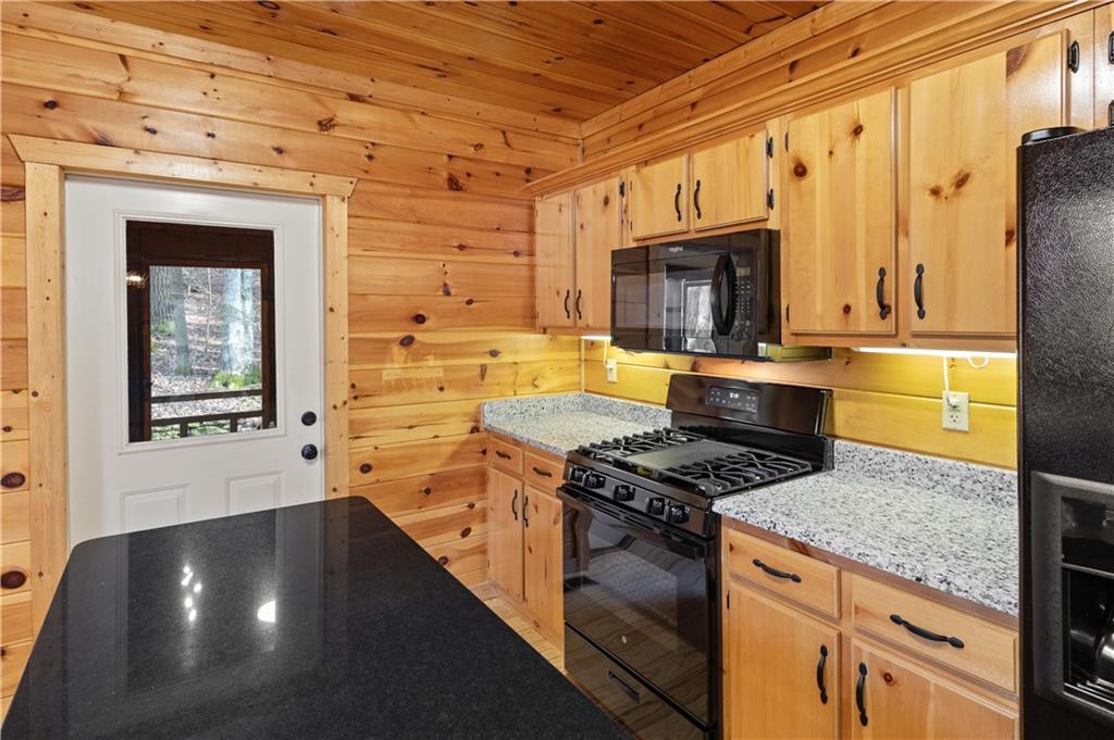 105 River Road Property Photo 31