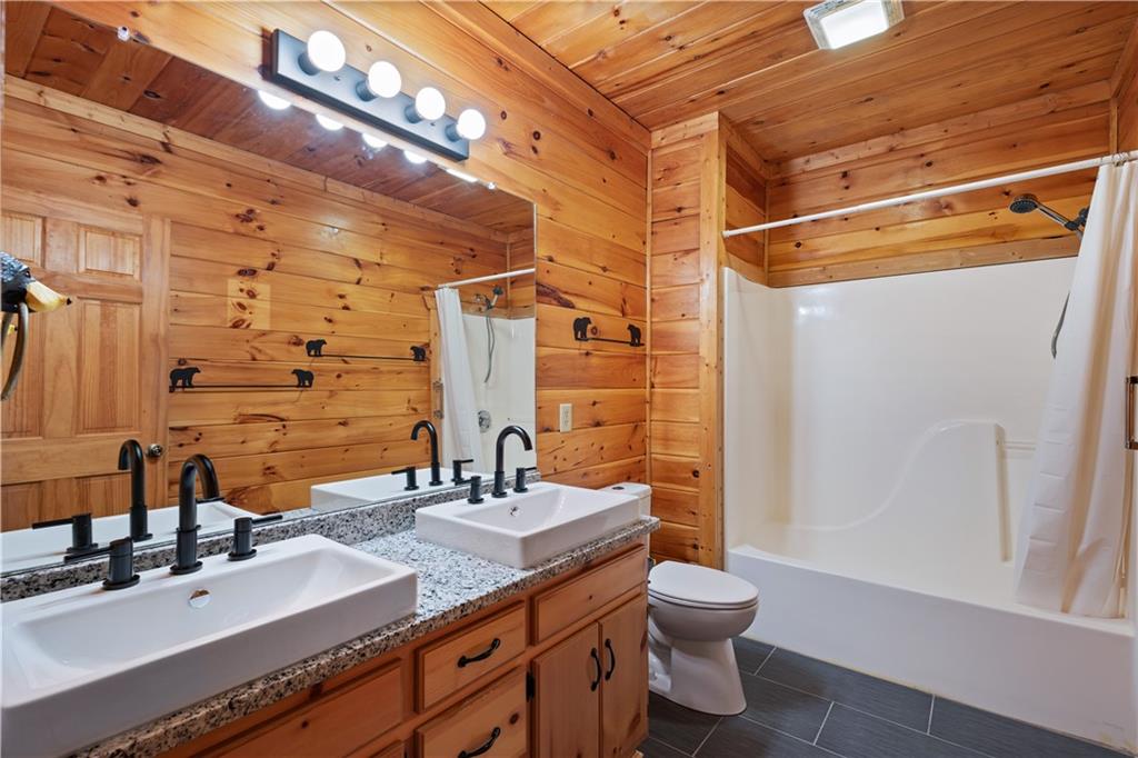 105 River Road Property Photo 46