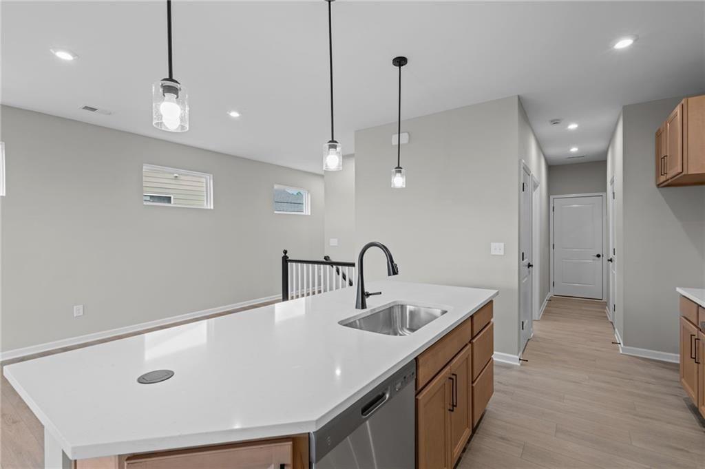 27 Village Drive Unit 27-b Property Photo 18