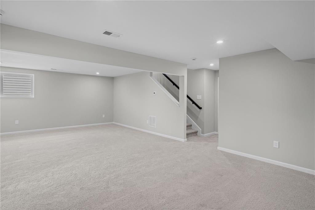 27 Village Drive Unit 27-b Property Photo 29