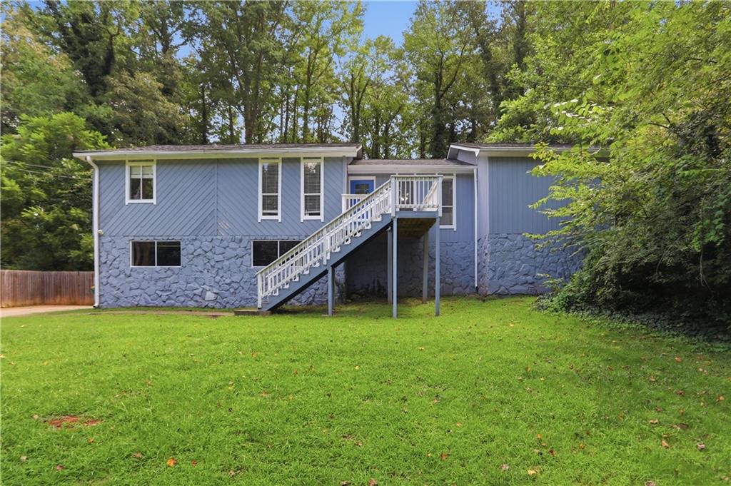 124 Creekview Drive Property Photo 1