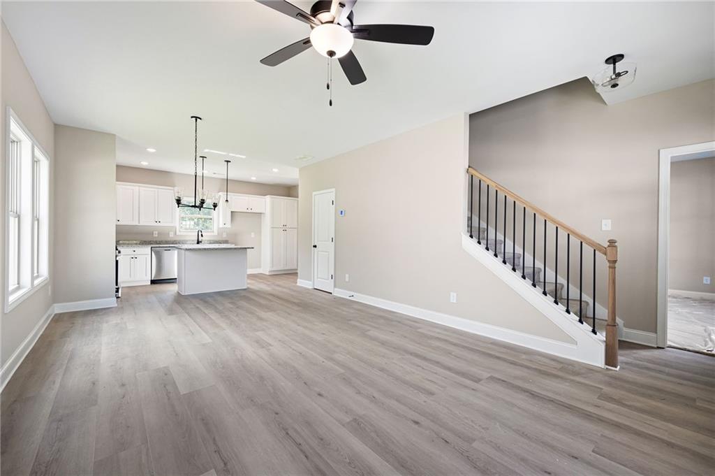 104 Winston Way Property Photo 12
