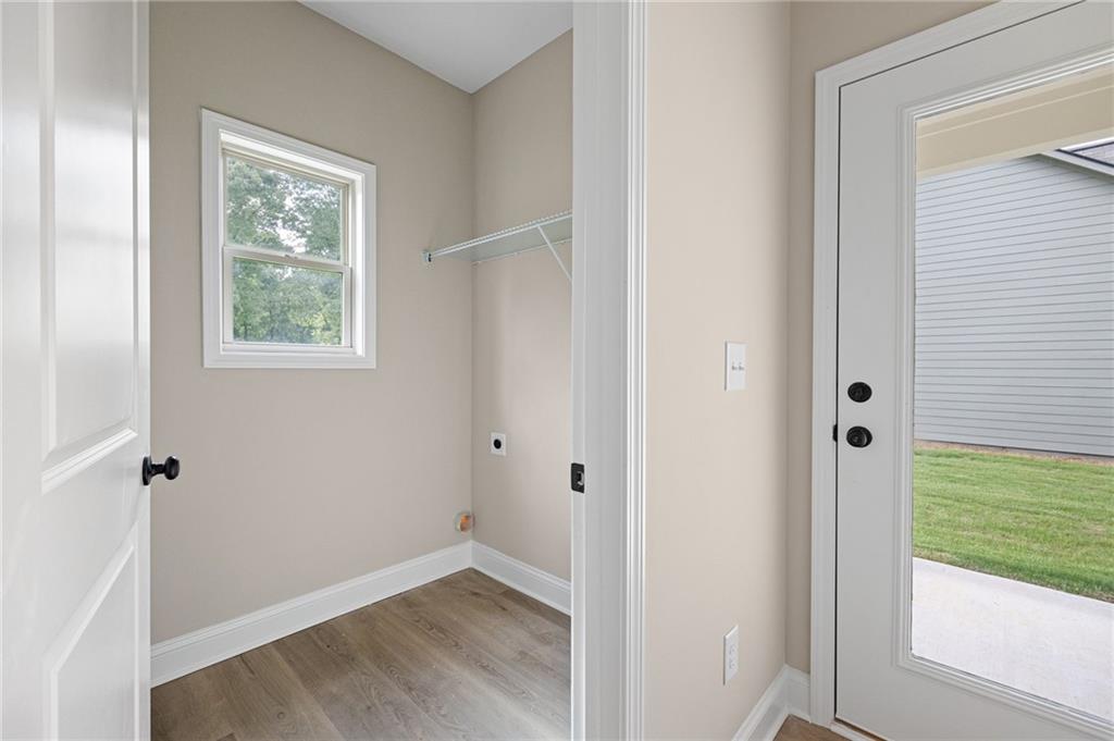 104 Winston Way Property Photo 13