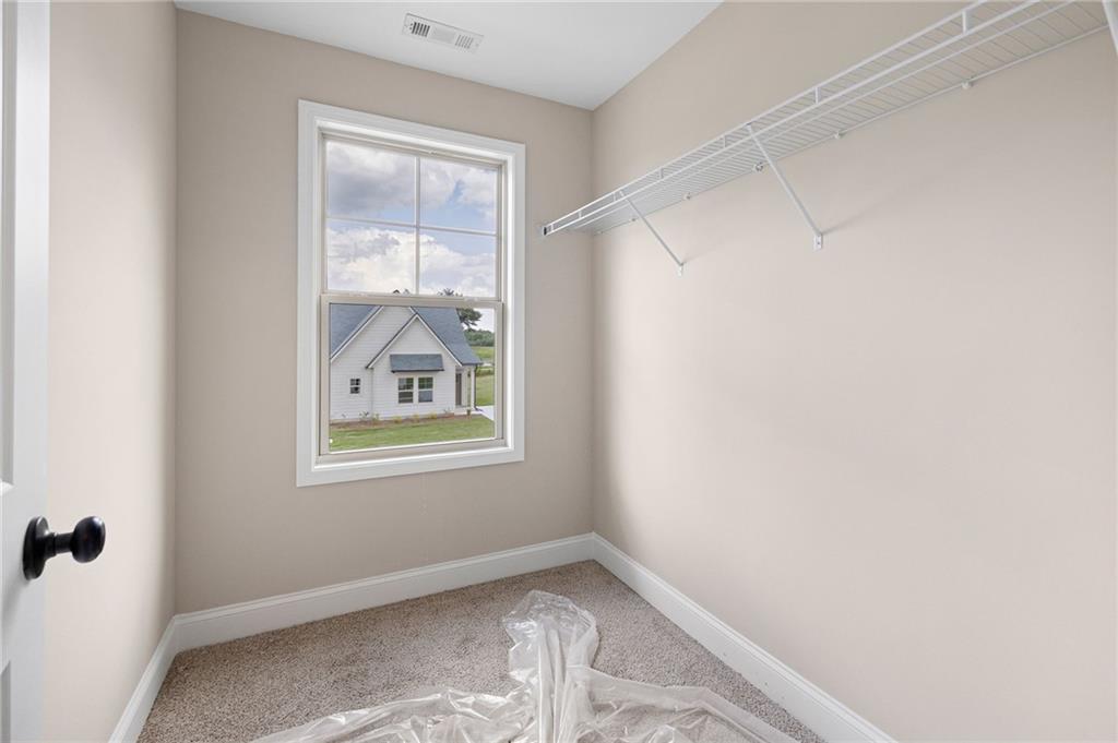 104 Winston Way Property Photo 15