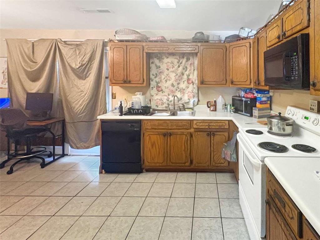 664 Browning Lane Property Photo 4