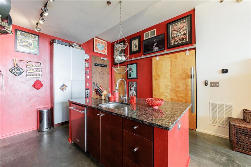 130 Arizona Avenue Ne Unit 305 Property Photo 7