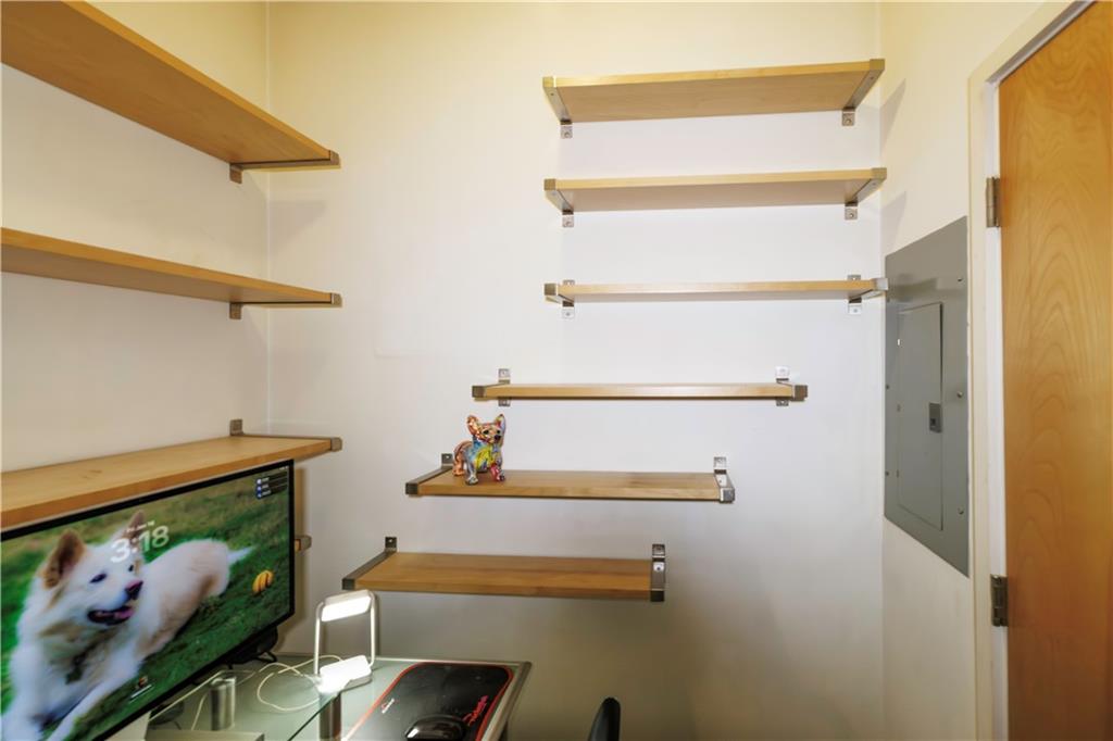 130 Arizona Avenue Ne Unit 305 Property Photo 11