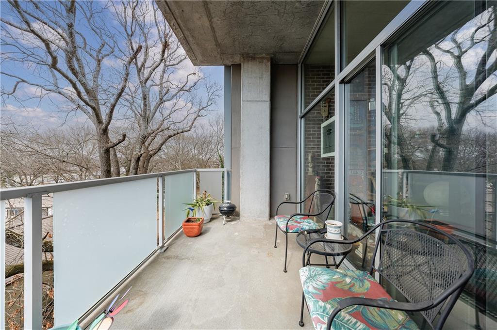 130 Arizona Avenue Ne Unit 305 Property Photo 15