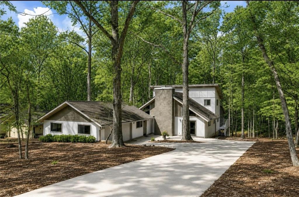 30 Tamarack Court Property Photo 1
