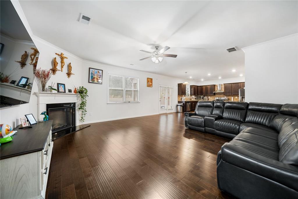 1468 Harlequin Way Property Photo 10