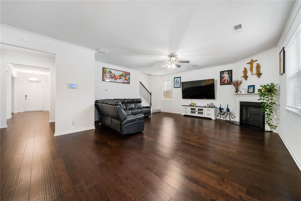1468 Harlequin Way Property Photo 11