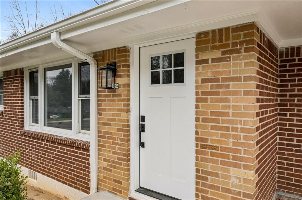 2052 Brannen Road Se Property Photo 2