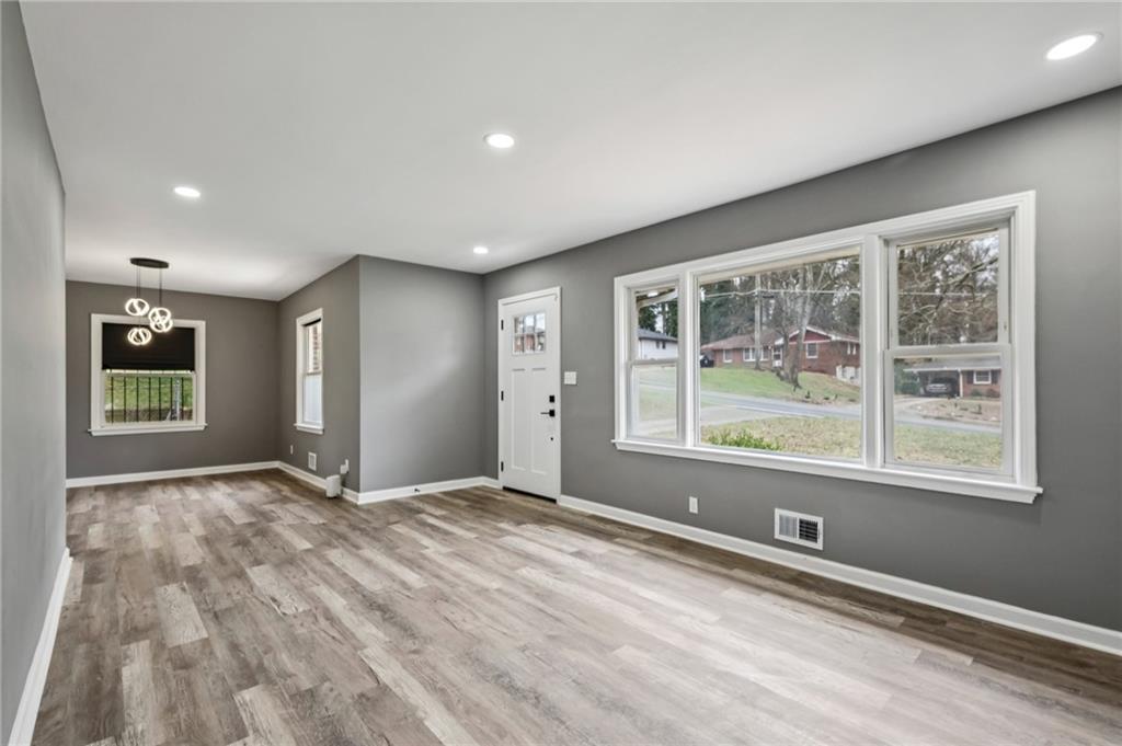 2052 Brannen Road Se Property Photo 4