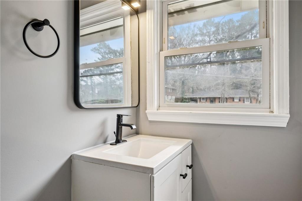 2052 Brannen Road Se Property Photo 15