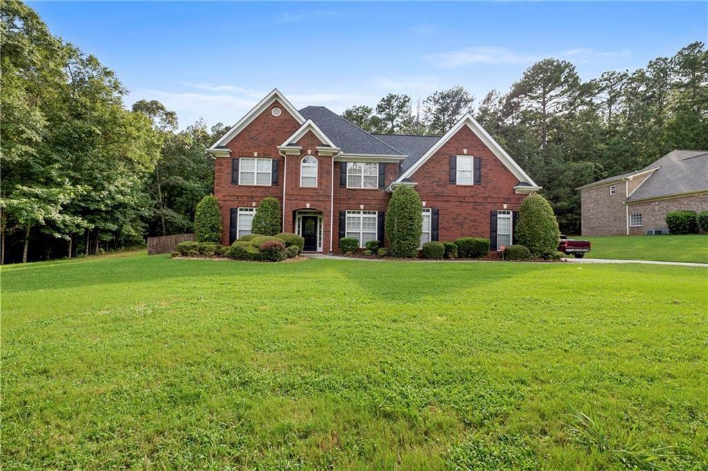 2104 Crest Wood Drive