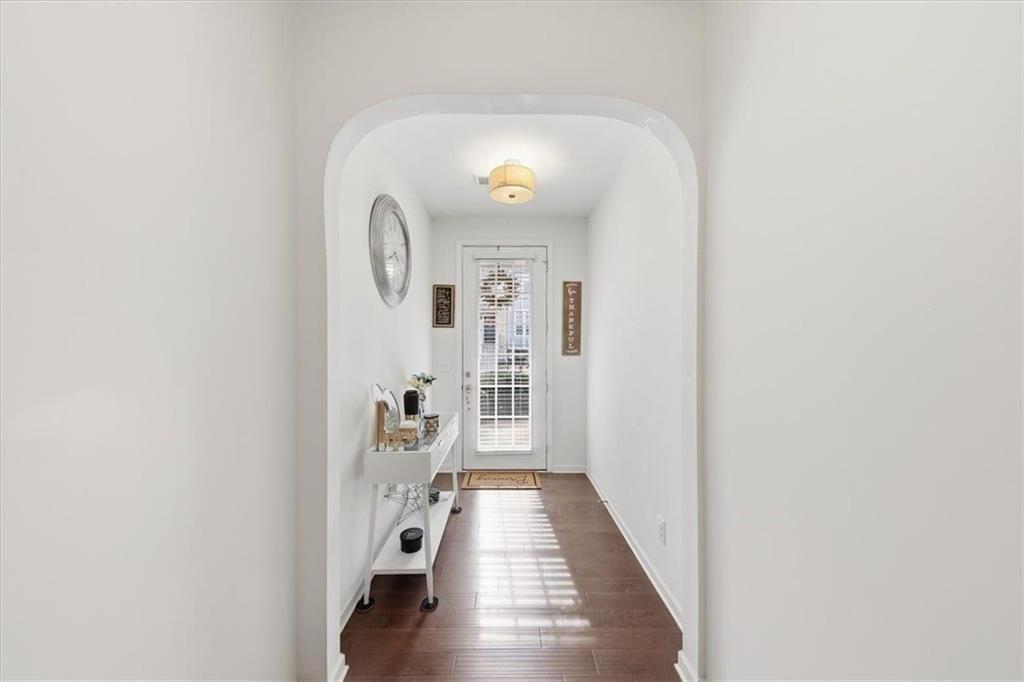 5527 Radford Loop Property Photo 2