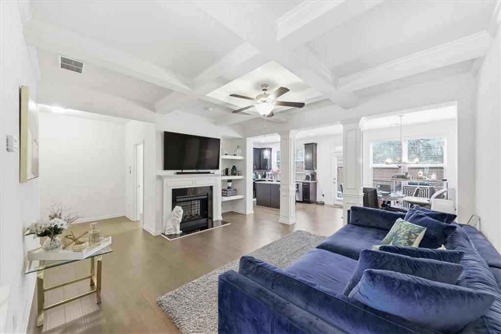 5527 Radford Loop Property Photo 4