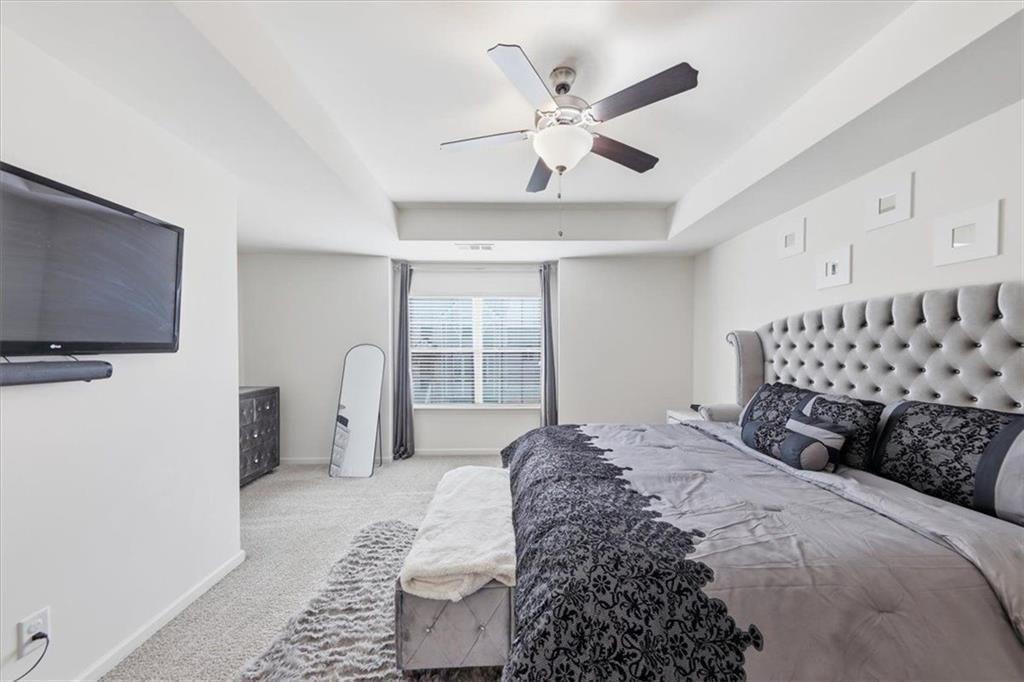 5527 Radford Loop Property Photo 11