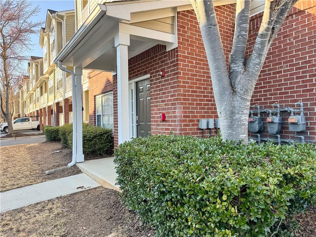 8001 Woodland Lane