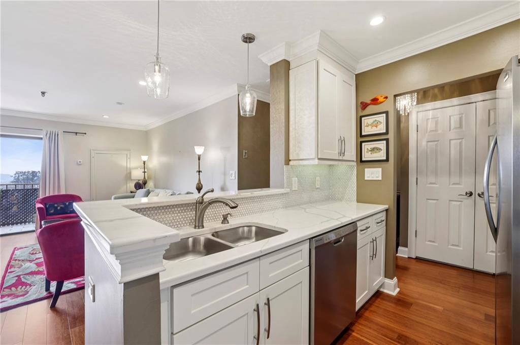 300 Johnson Ferry Road Ne Unit B804 Property Photo 1