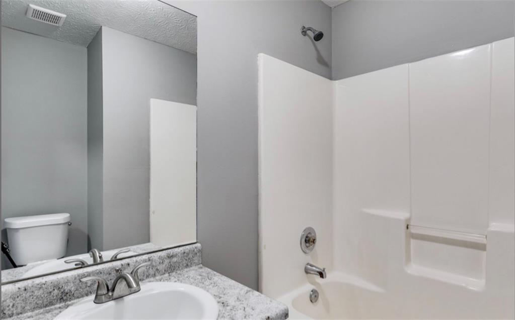 209 E Wilson Street Unit 3 Property Photo 8