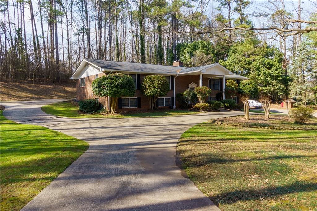 5075 Deen Road Property Photo 1