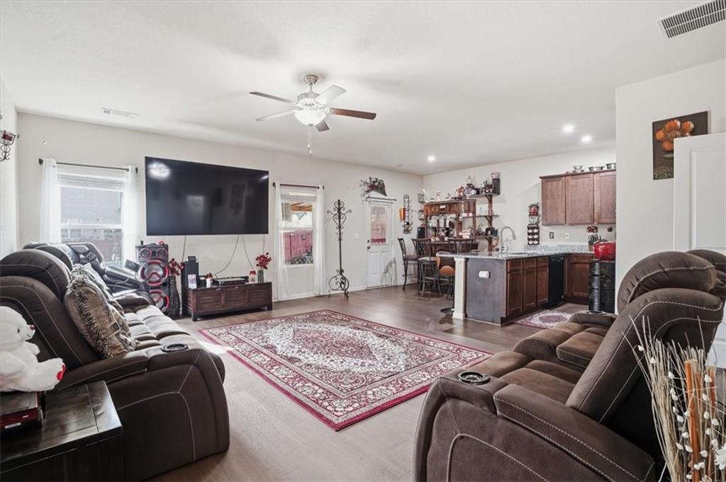 222 Seasons Valley Property Photo 7