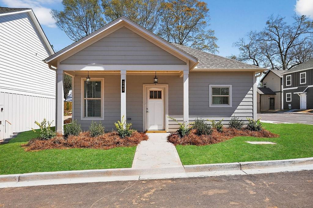 200 Maddux Street Property Photo 1