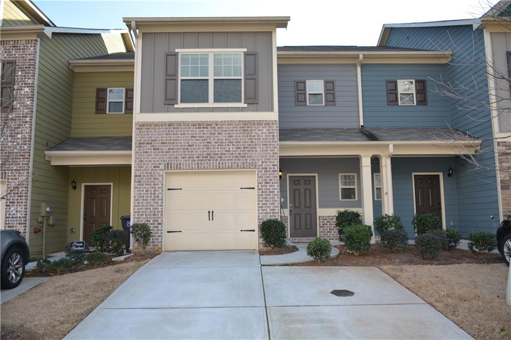 183 Spring Way Square Property Photo 1