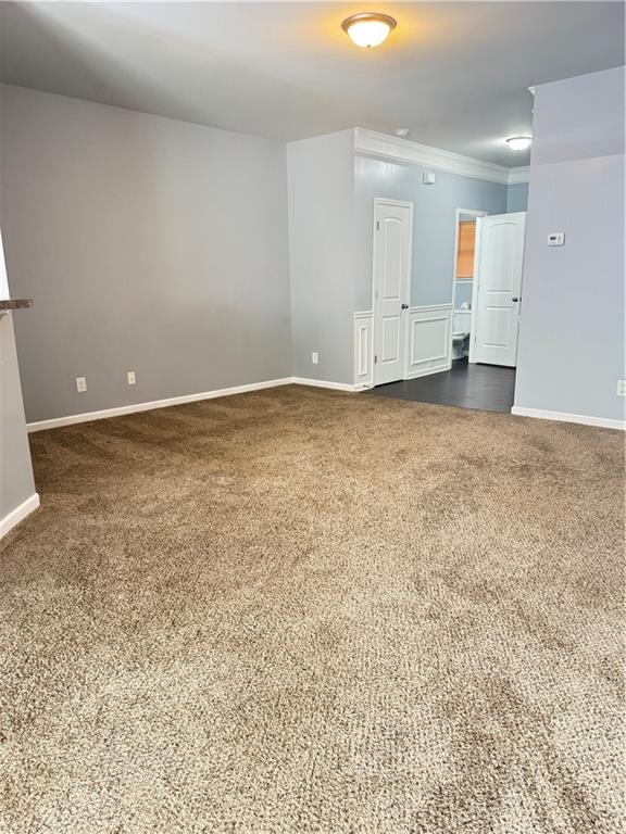 183 Spring Way Square Property Photo 3
