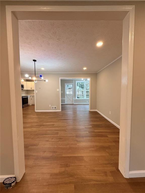 1055 Pinecrest Drive Property Photo 13
