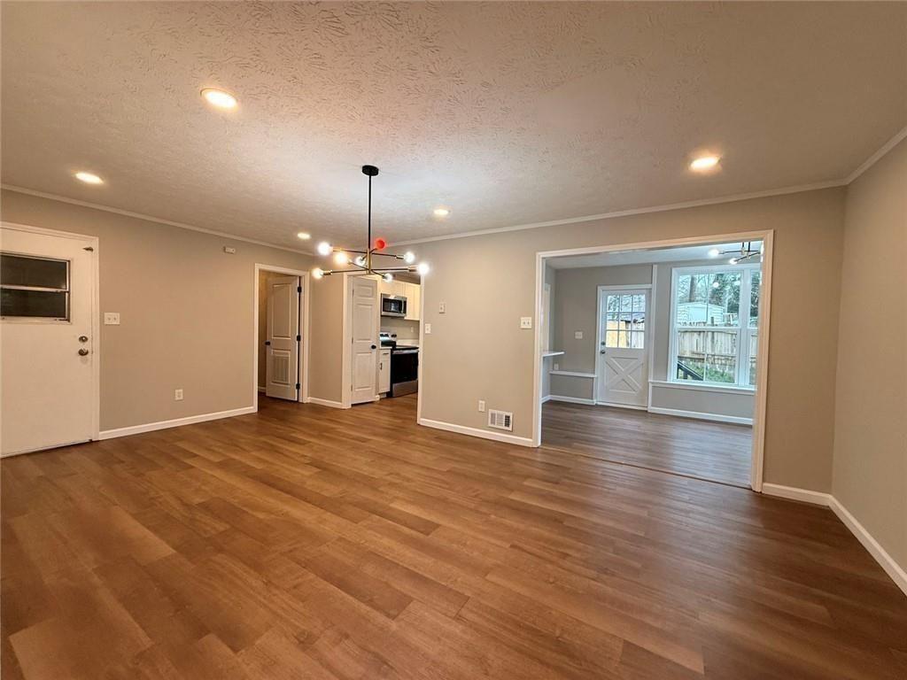 1055 Pinecrest Drive Property Photo 14
