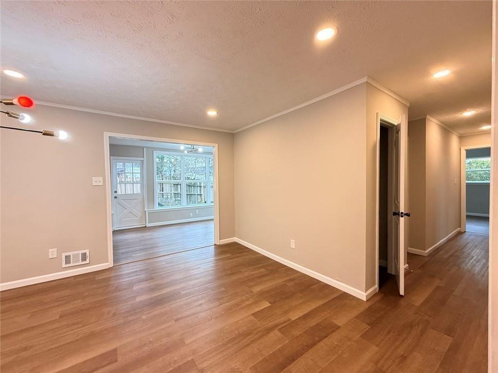 1055 Pinecrest Drive Property Photo 16