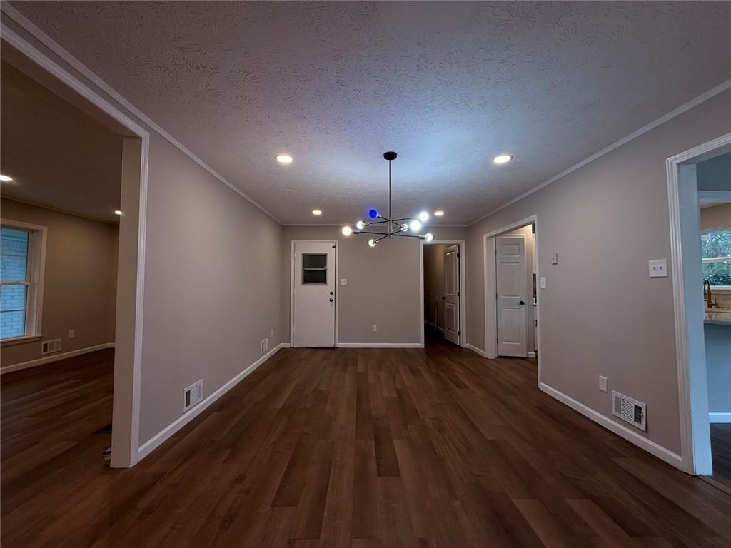 1055 Pinecrest Drive Property Photo 17