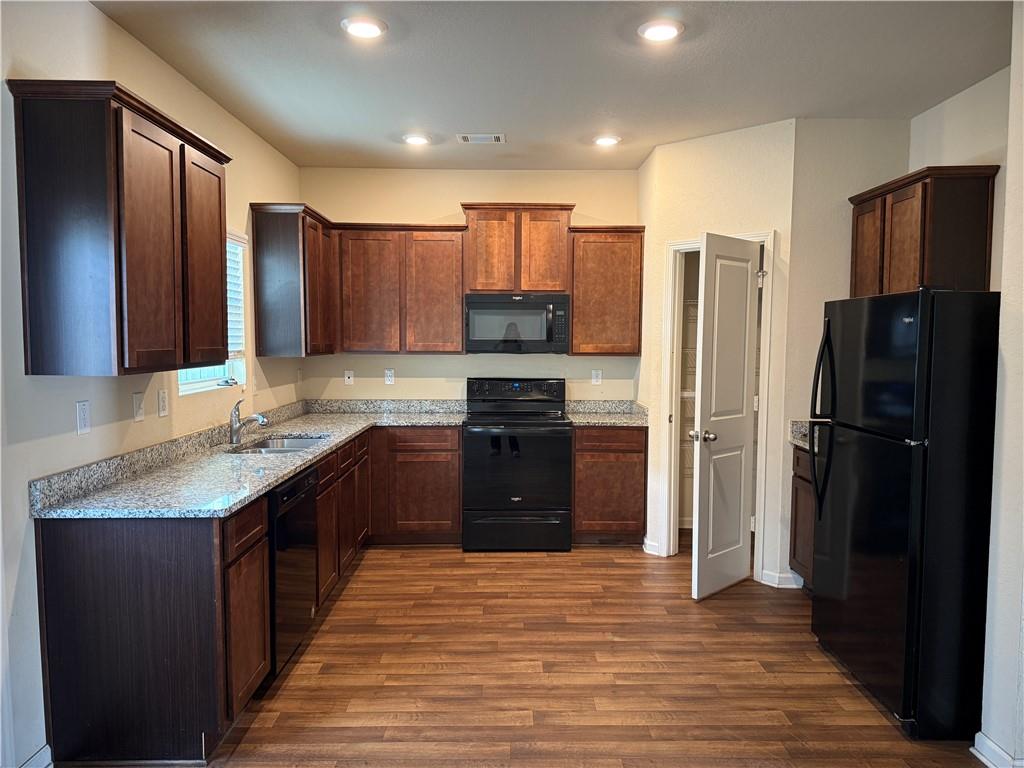 906 Independence Avenue Property Photo 4
