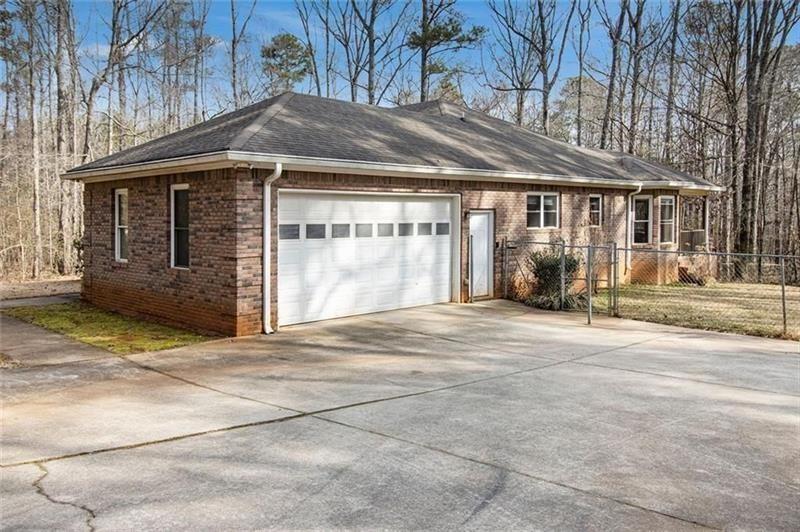 490 Dorsey Road Property Photo 3